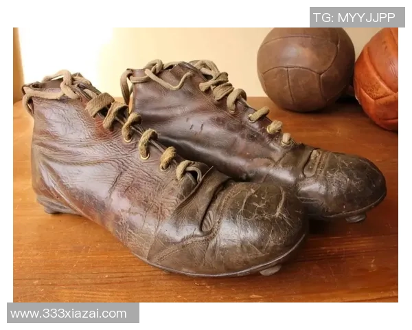 球星们的脚下神器：揭秘顶级足球鞋背后的选择与技术