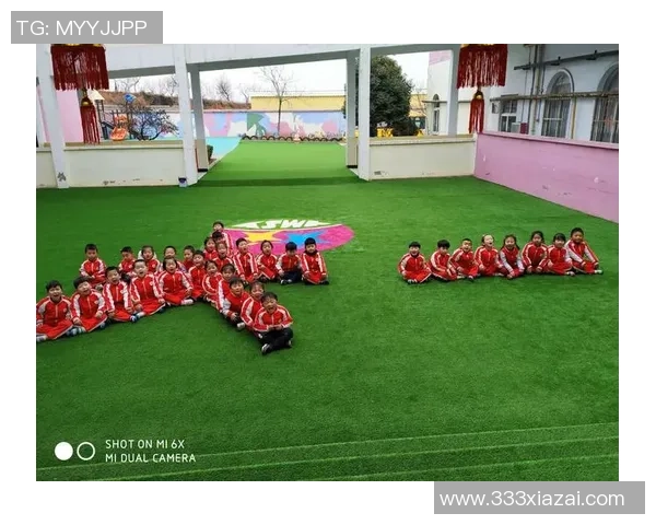 打造足球明星盲盒卡片热潮探秘如何玩转足球收藏新风尚