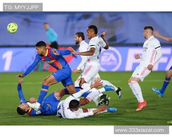 穿黄衣服的足球明星是谁 他在球场上的表现引人注目